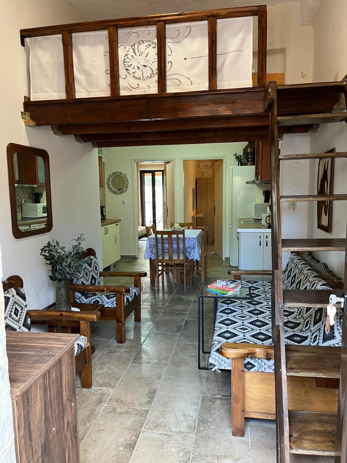 Milopetra Villa Gerolimenas Exterior photo